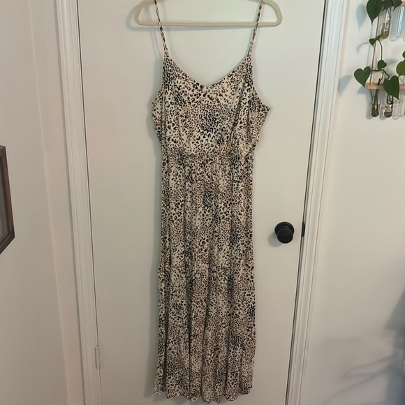 Cheetah Maxi Dress - Picture 1 of 5